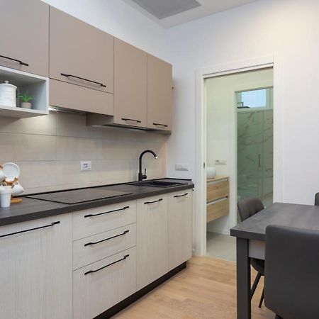 I Host Apartment - Val Strona 6 Милано Екстериор снимка