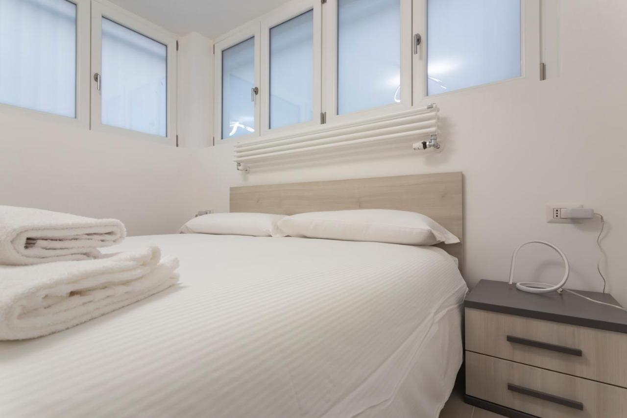 I Host Apartment - Val Strona 6 Милано Екстериор снимка