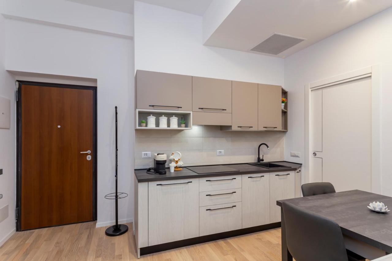 I Host Apartment - Val Strona 6 Милано Екстериор снимка