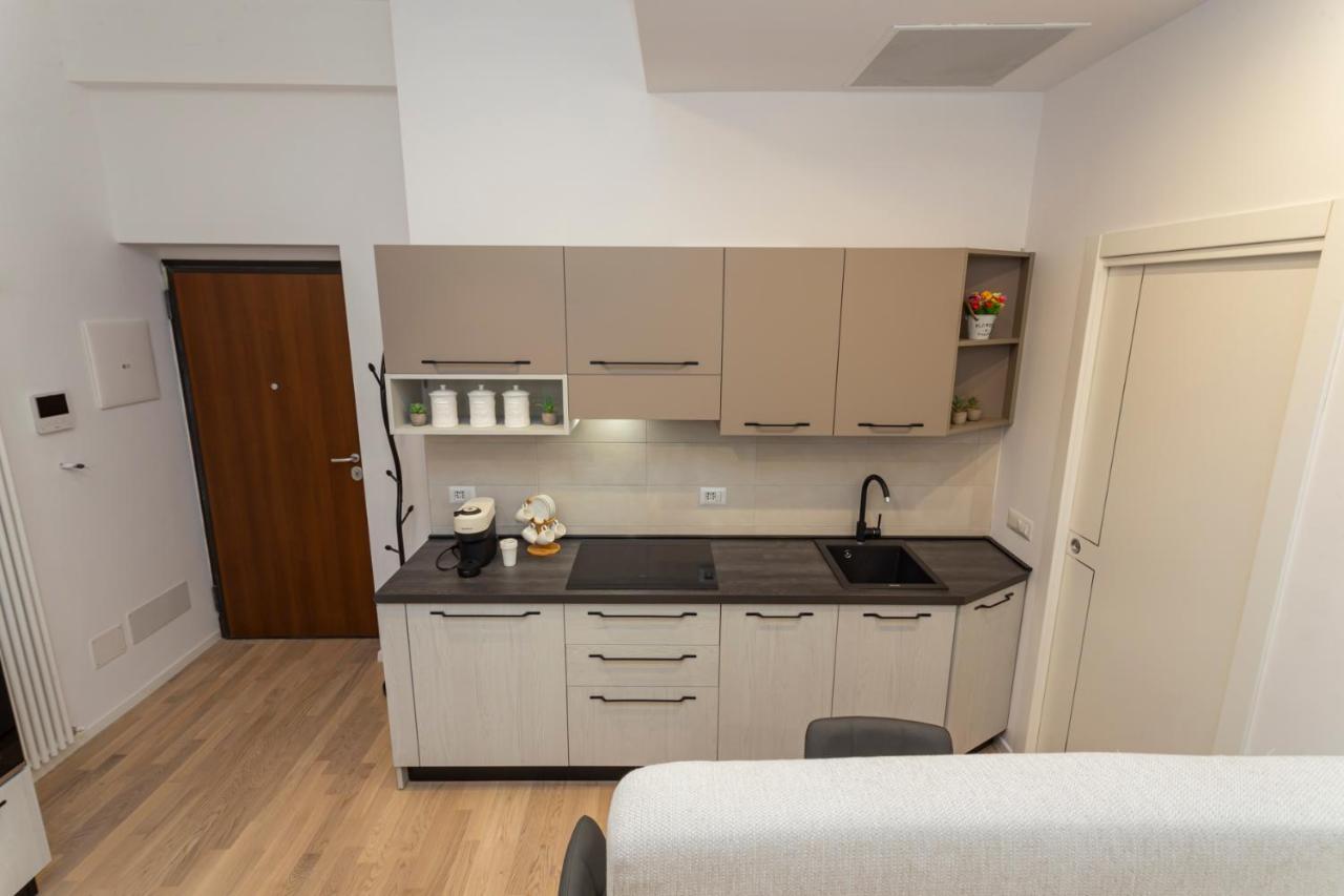 I Host Apartment - Val Strona 6 Милано Екстериор снимка